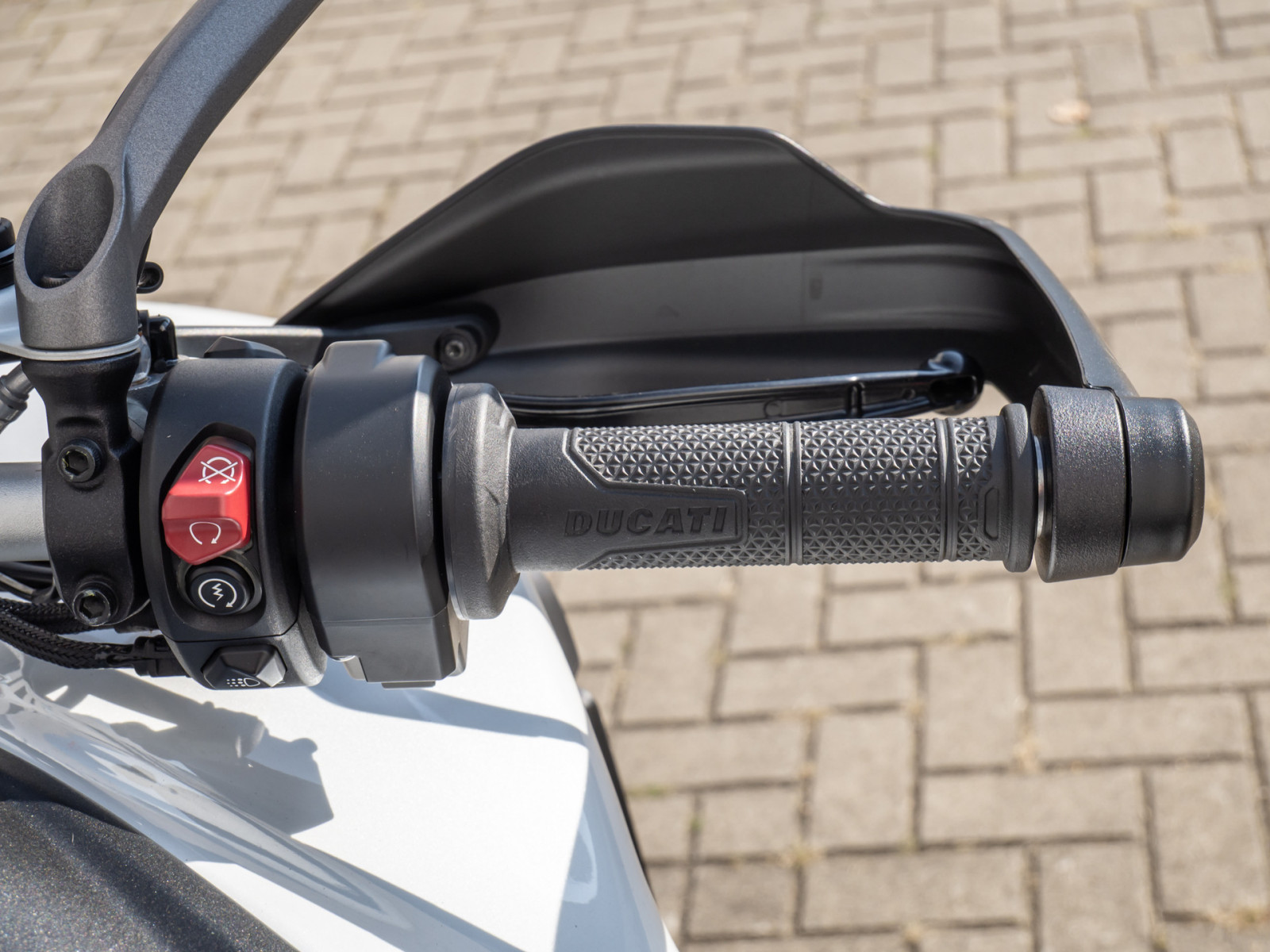 DUCATI Multistrada V4 S Travel Radar – Produktfoto 12