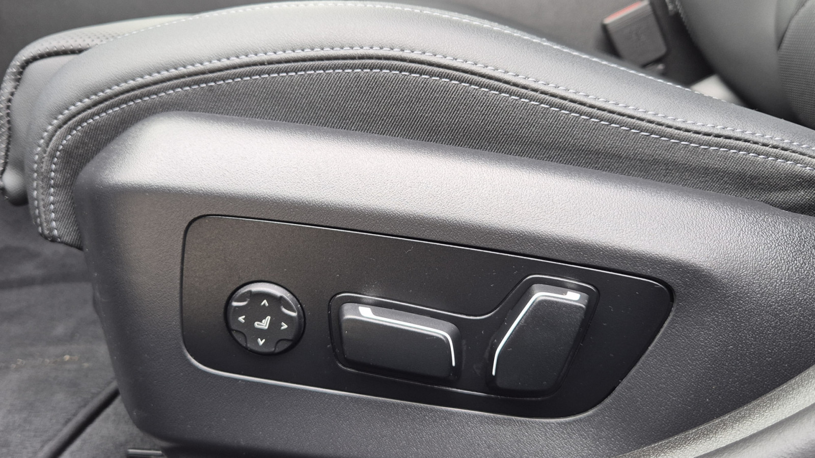 BMW 520d Touring xDrive M-Sport – Produktfoto 12