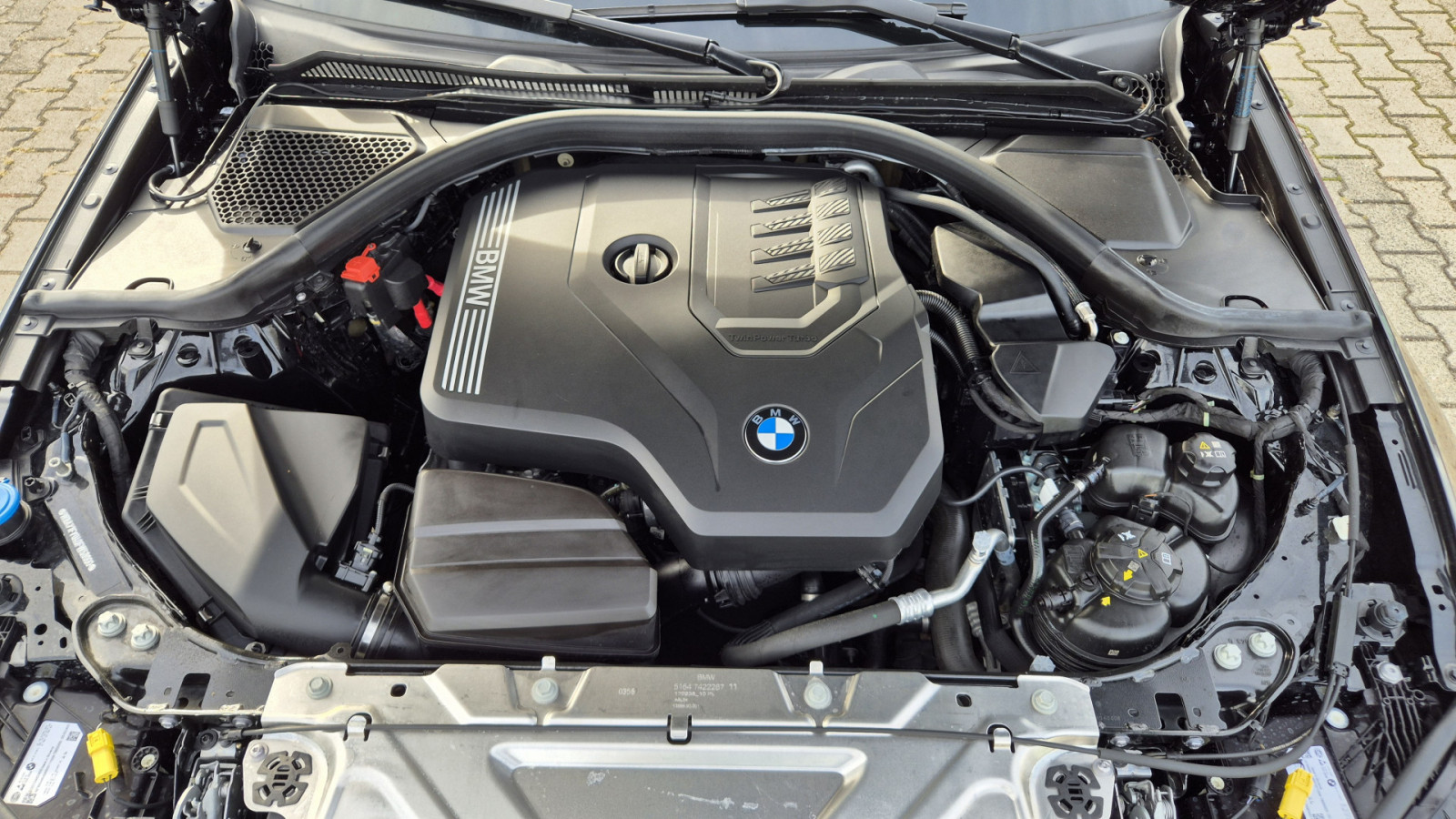 BMW 330i Touring xDrive M Sport Pro – Produktfoto 16