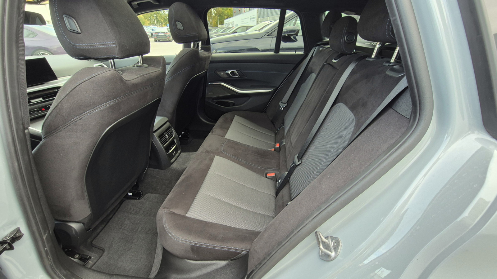 BMW 320d Touring xDrive M-Sport – Produktfoto 16