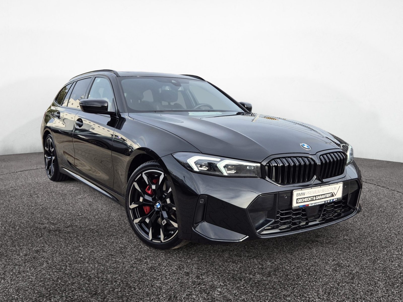 BMW 330i Touring xDrive M Sport Pro – Produktfoto 3