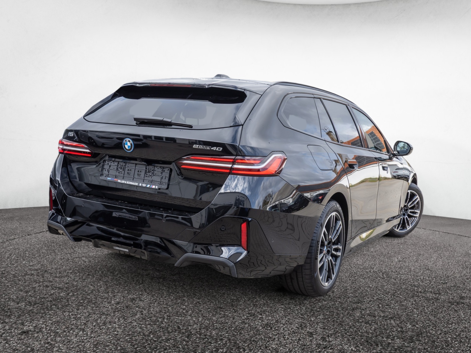 BMW i5 Touring 40e M-Sport – Produktfoto 4