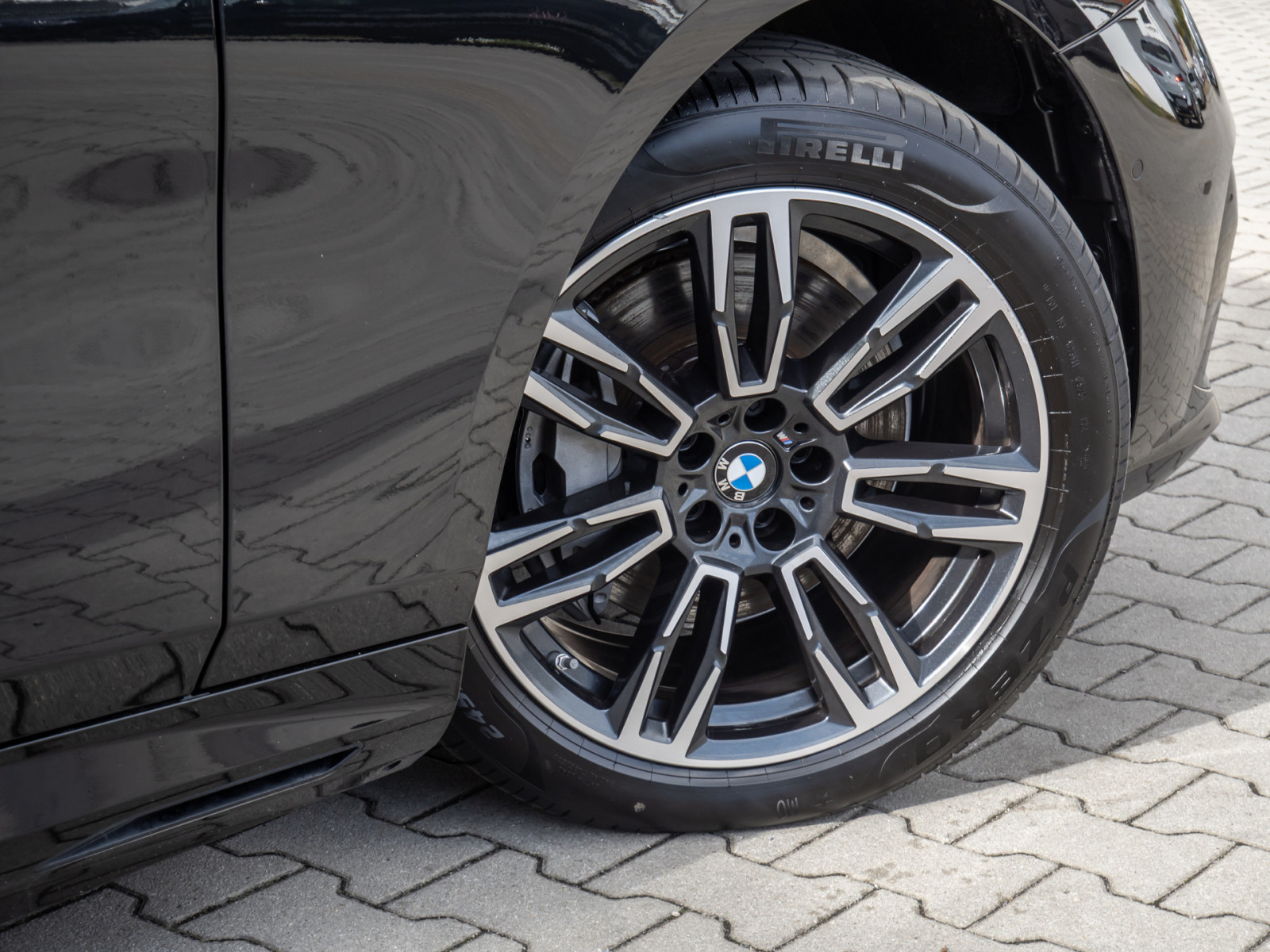 BMW i5 Touring 40e M-Sport – Produktfoto 6