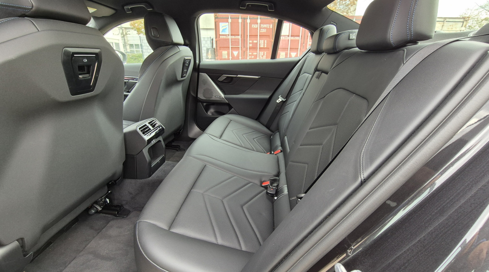 BMW i5 eDrive40 M-Sport – Produktfoto 10