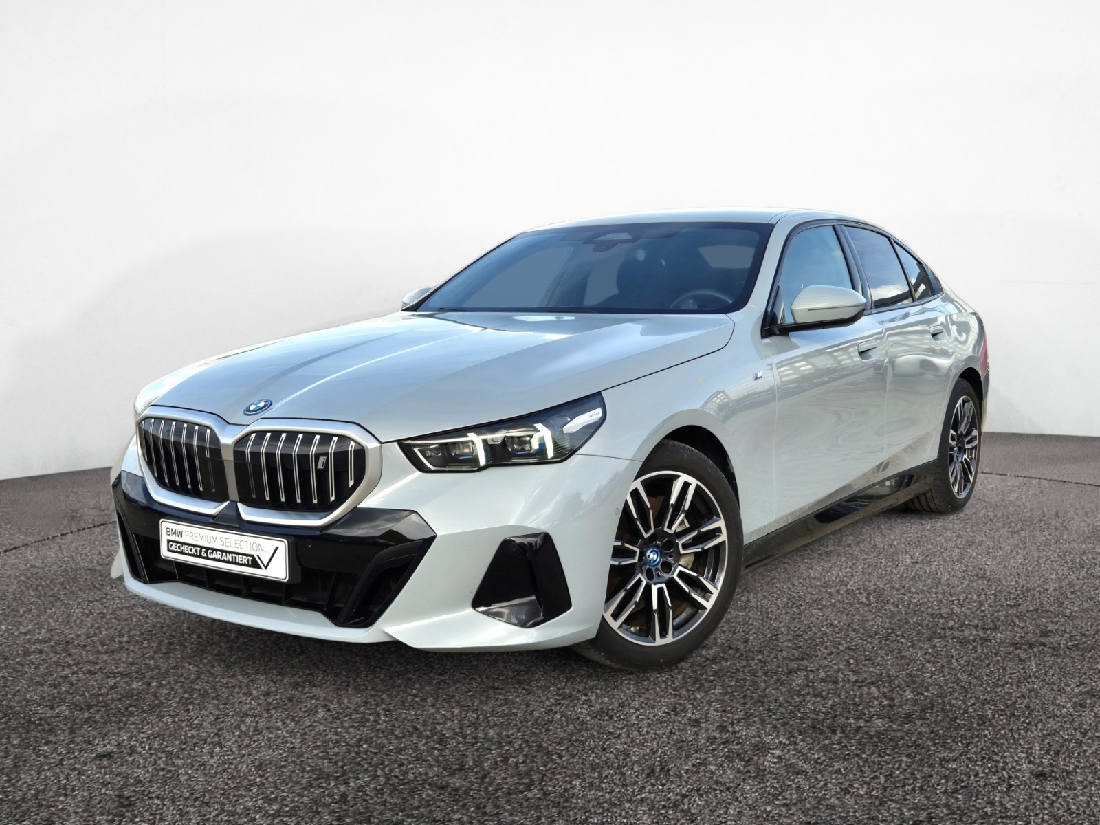 BMW i5 eDrive40 M-Sport – Produktfoto 1