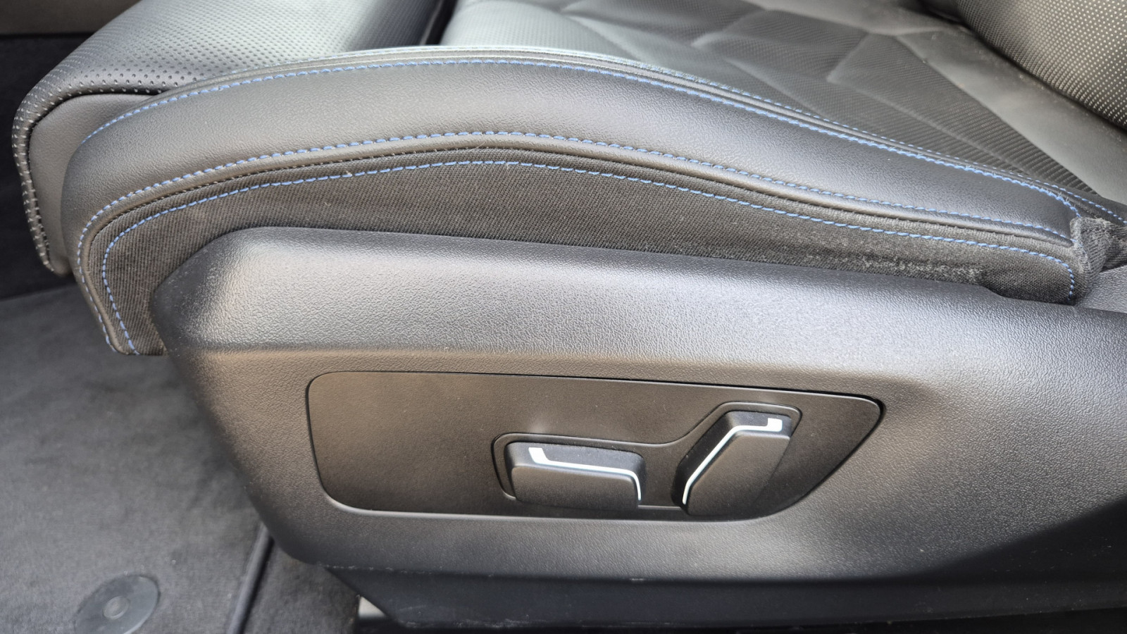 BMW i5 eDrive40 M-Sport – Produktfoto 12