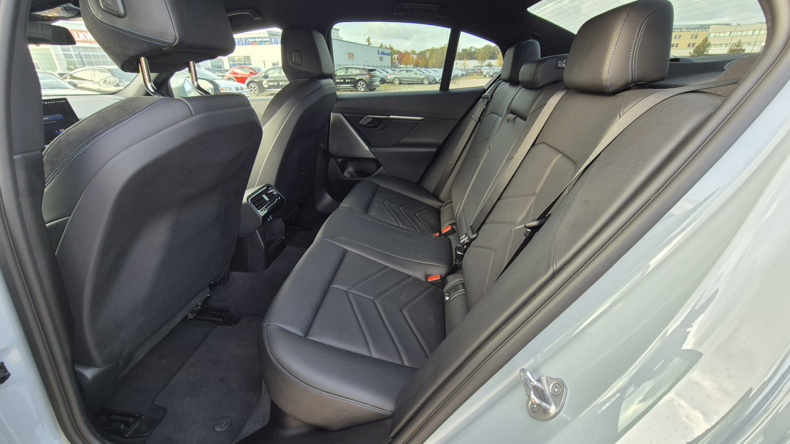 BMW i5 eDrive40 M-Sport – Produktfoto 13