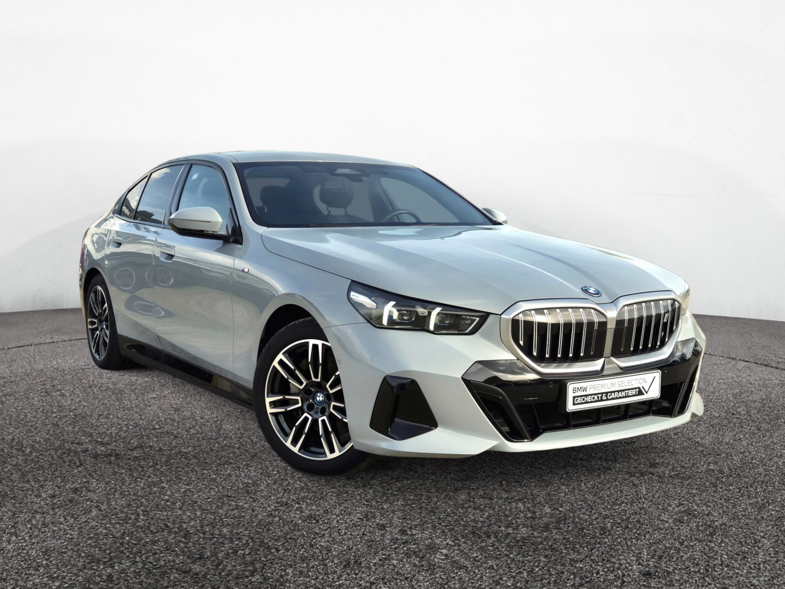 BMW i5 eDrive40 M-Sport – Produktfoto 3