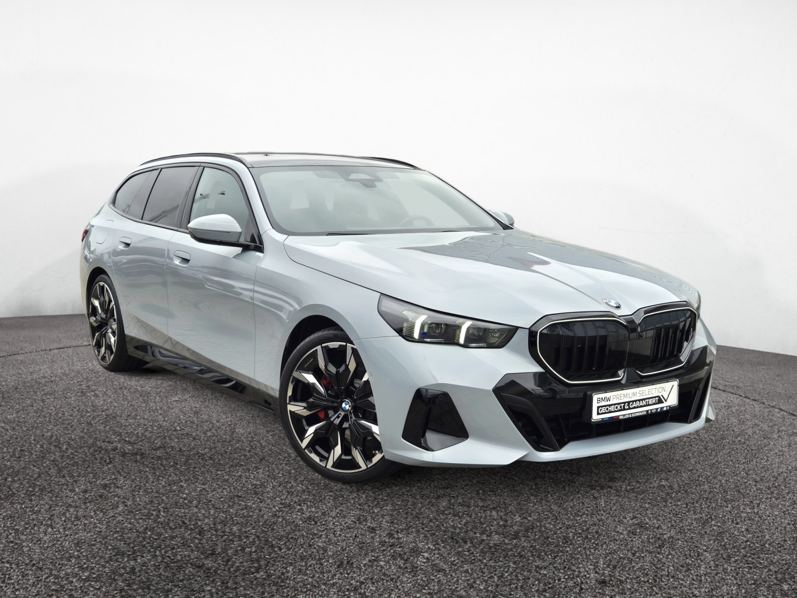BMW 520i Touring M Sport Pro – Produktfoto 1