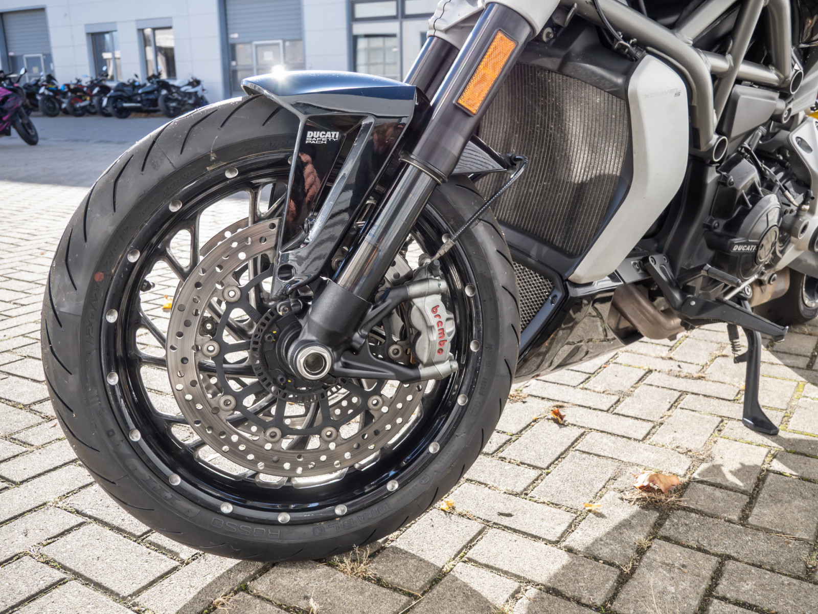 DUCATI XDIAVEL S THRILLING BLACK – Produktfoto 14