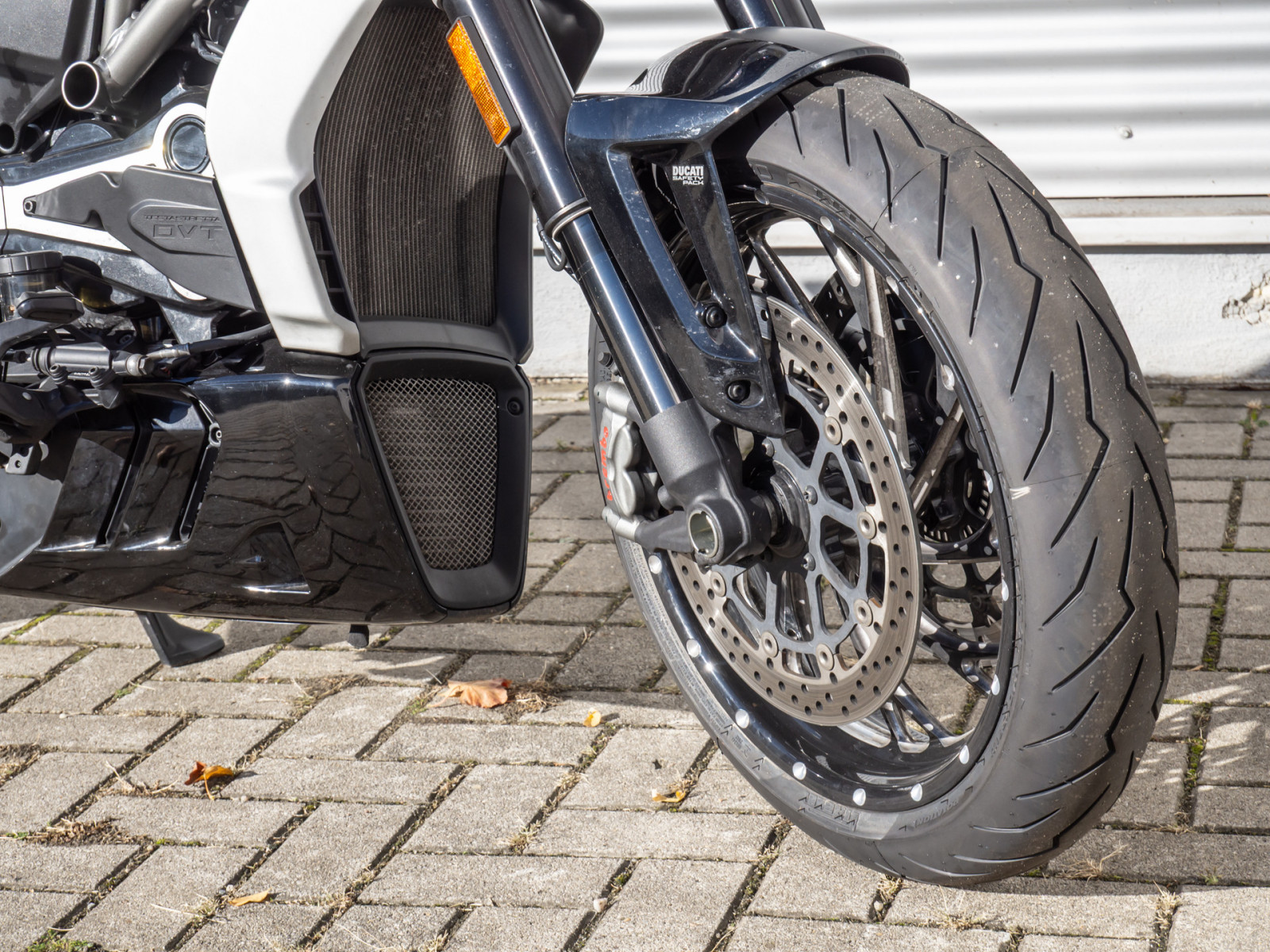 DUCATI XDIAVEL S THRILLING BLACK – Produktfoto 4
