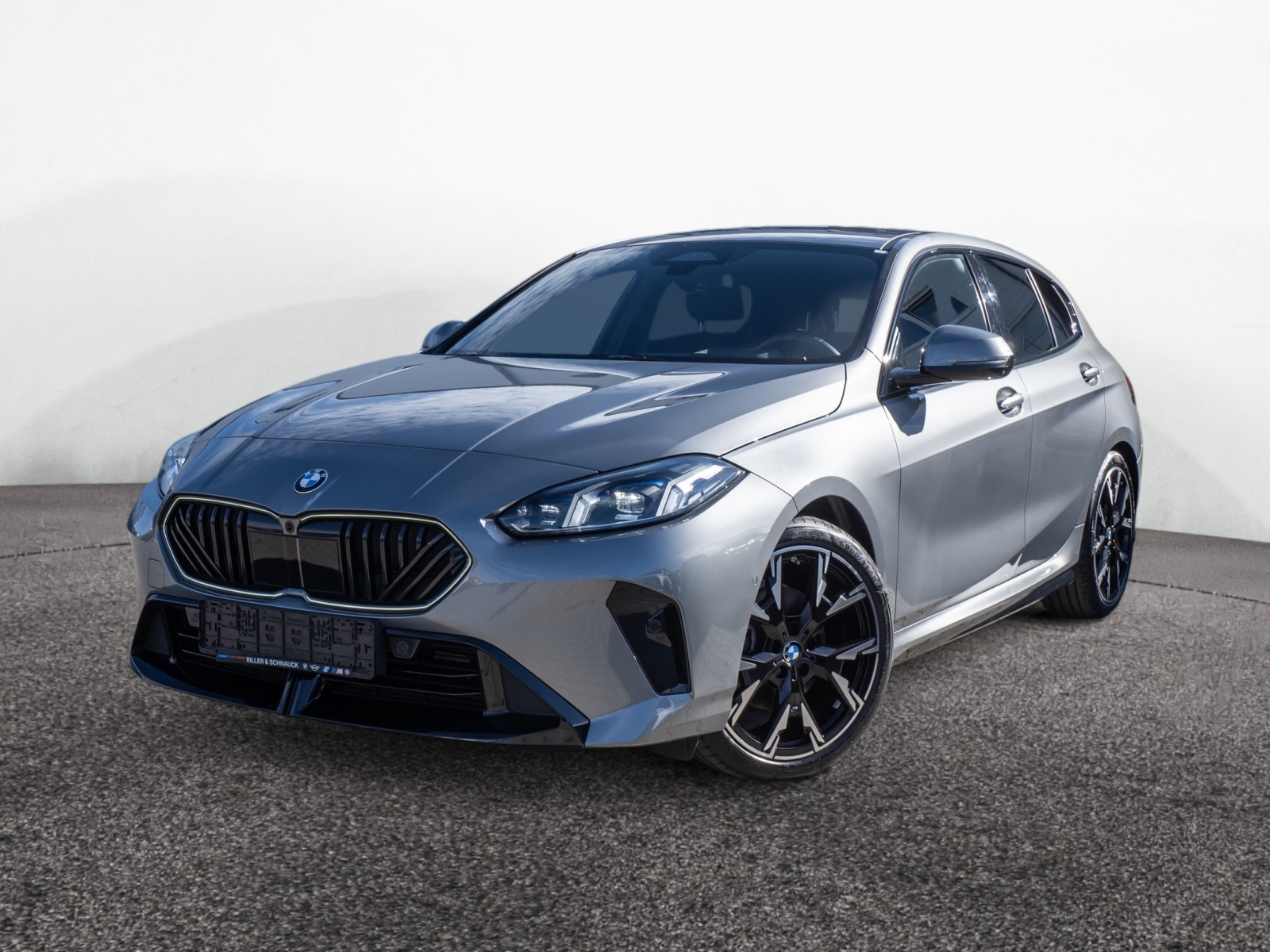 BMW 120 d M-Sport – Produktfoto 1