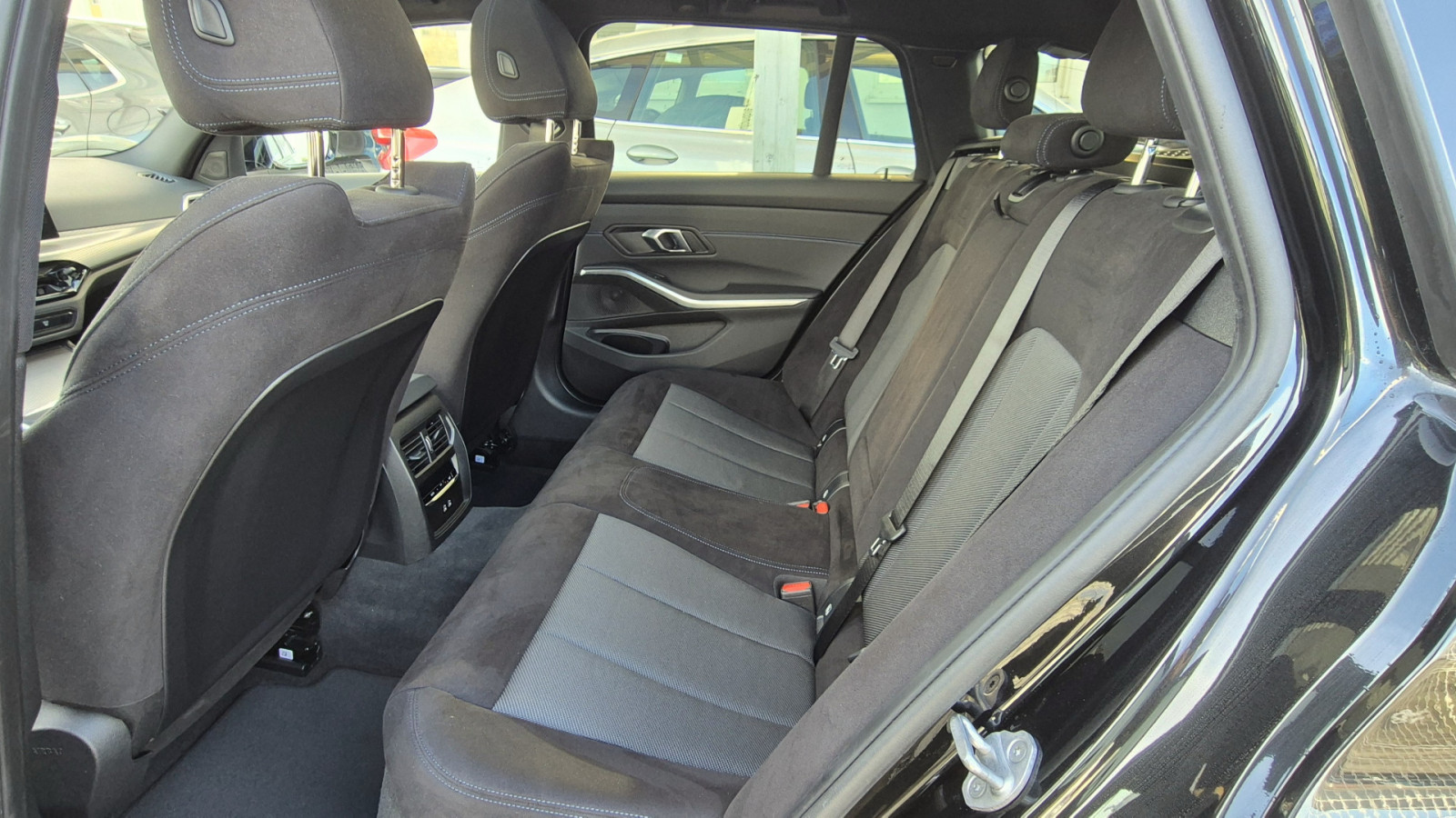 BMW 320d Touring xDrive M-Sport – Produktfoto 14