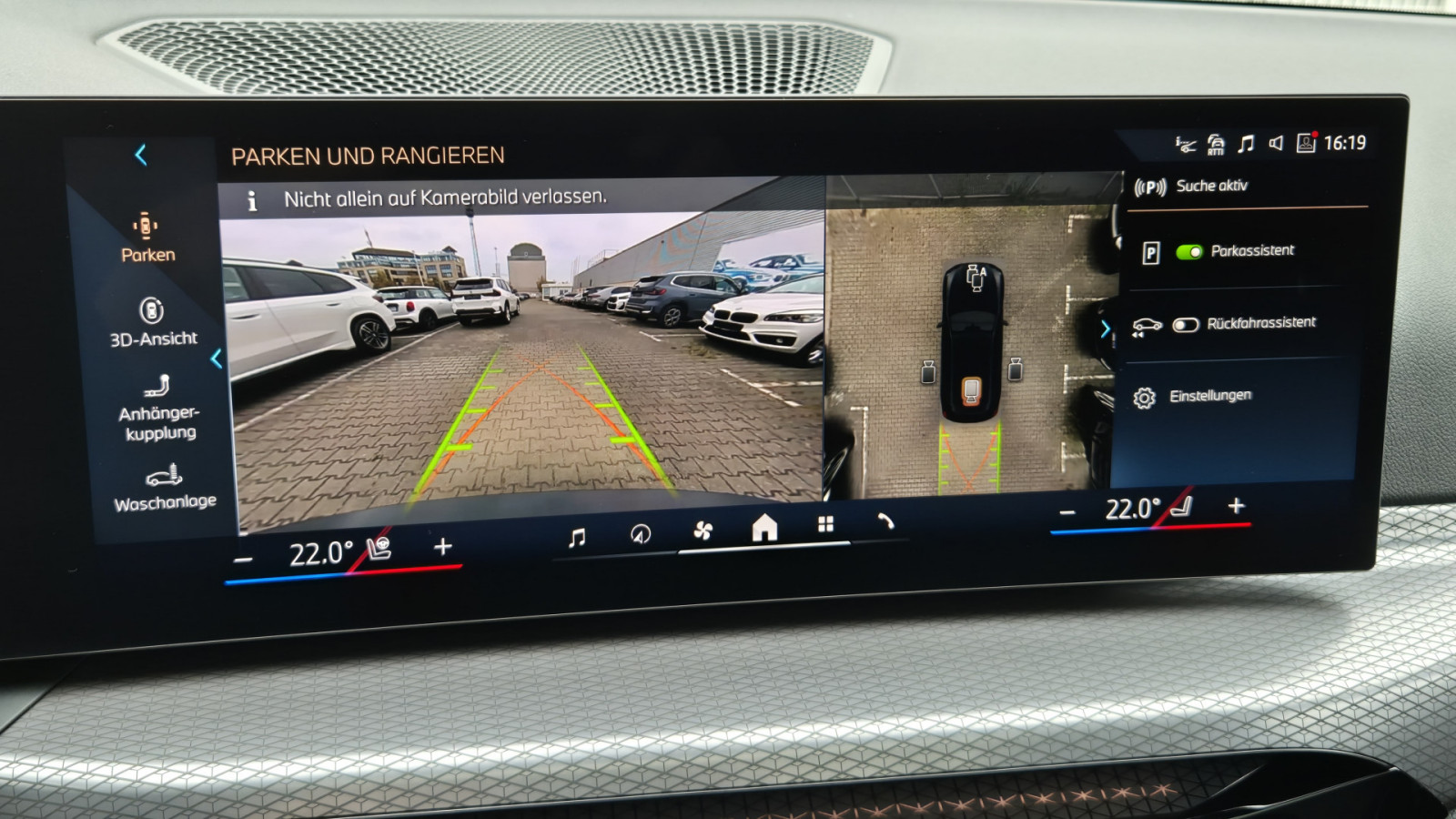 BMW 330i Touring xDrive M Sport Pro – Produktfoto 13