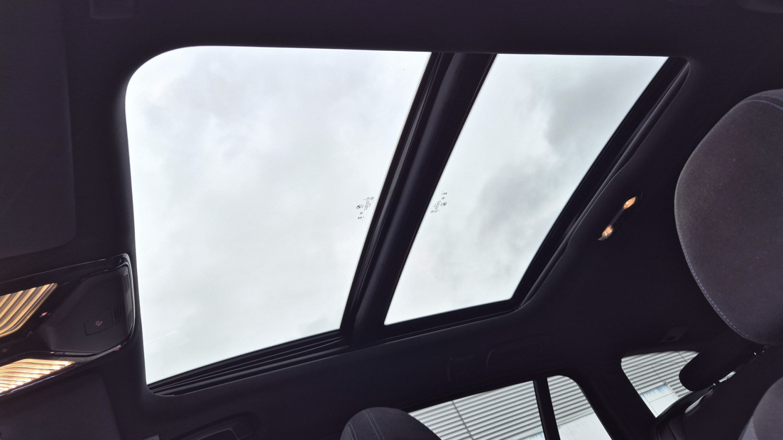 BMW 330i Touring xDrive M Sport Pro – Produktfoto 17
