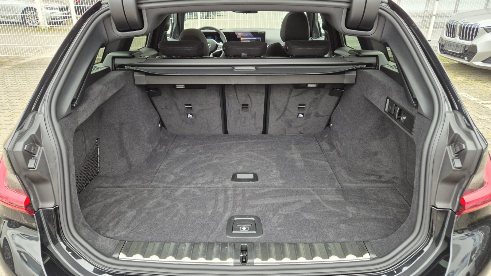 BMW 330i Touring xDrive M Sport Pro – Produktfoto 19