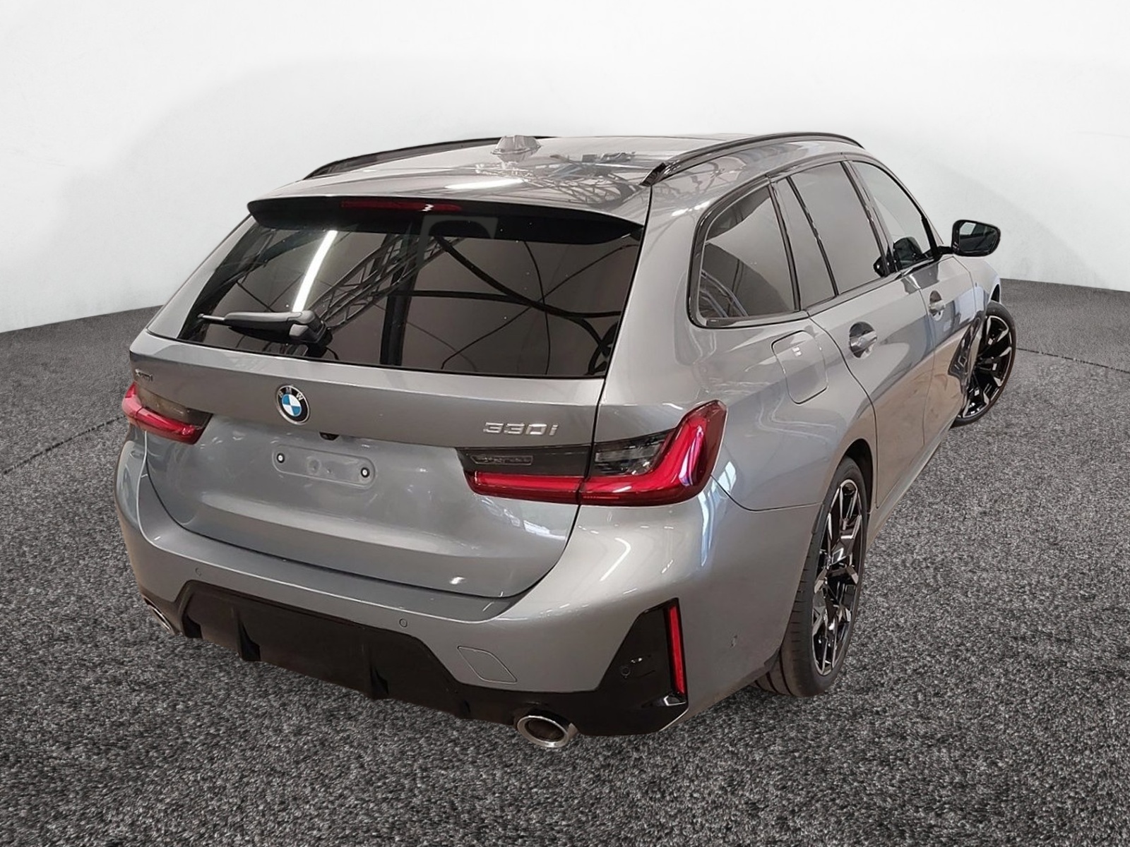 BMW 330i Touring xDrive M-Sport – Produktfoto 6