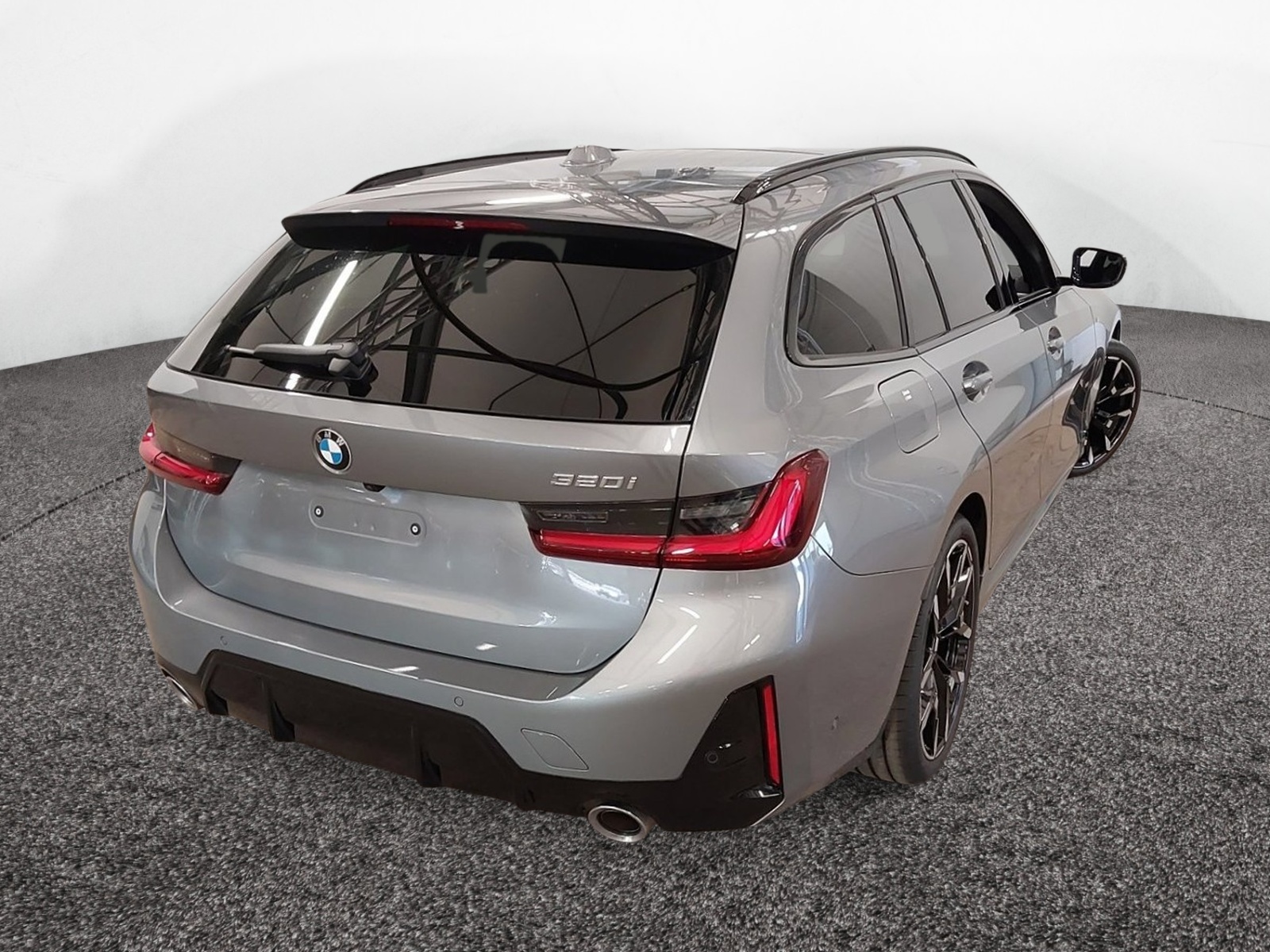 BMW 320i Touring M-Sport – Produktfoto 6