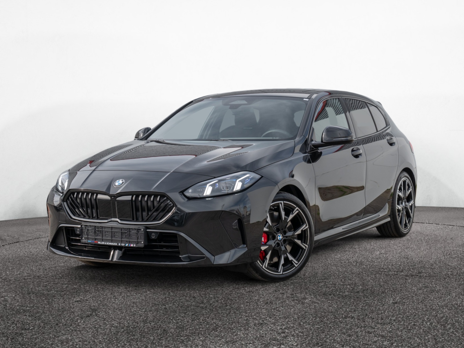 BMW 120i M Sport Pro – Produktfoto 1