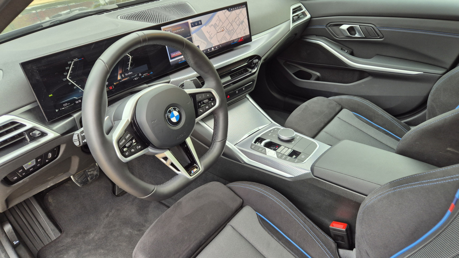BMW 320i xDrive M-Sport – Produktfoto 9